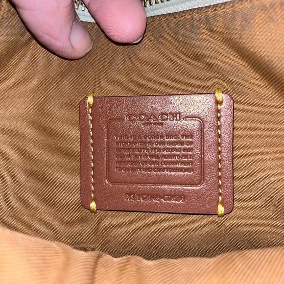 Coach handbag - Picture 2 of 2
